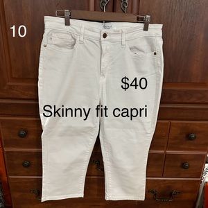 Judy blue size 11, capri fit